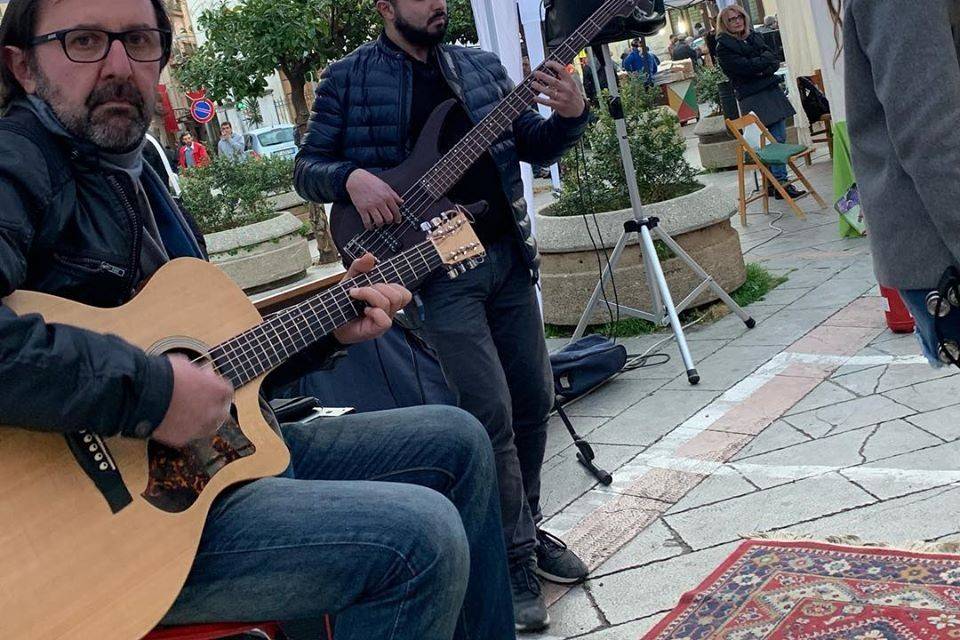 Chitarra acustica e basso