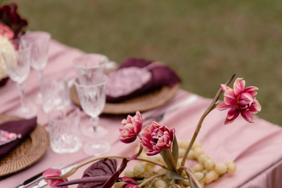 Pink and Burgundy table