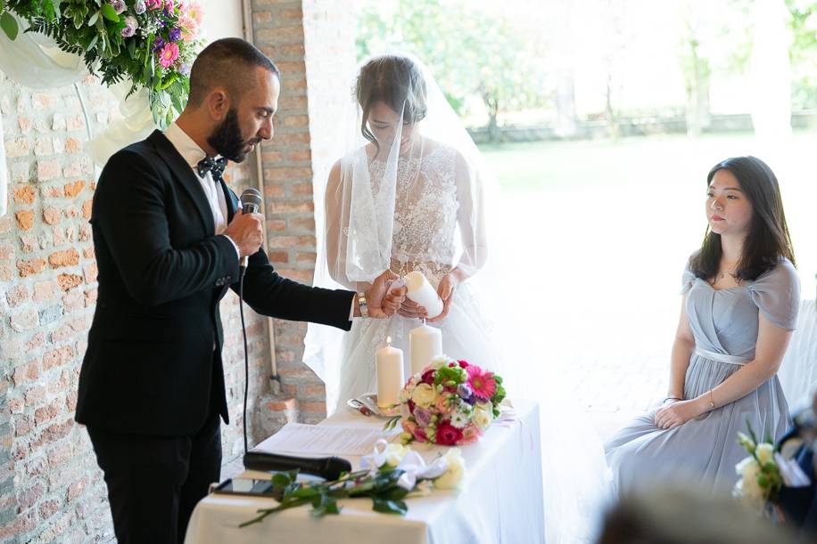 Wedding officiant-candle rite