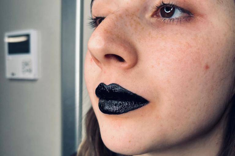 Focus labbra: black lips