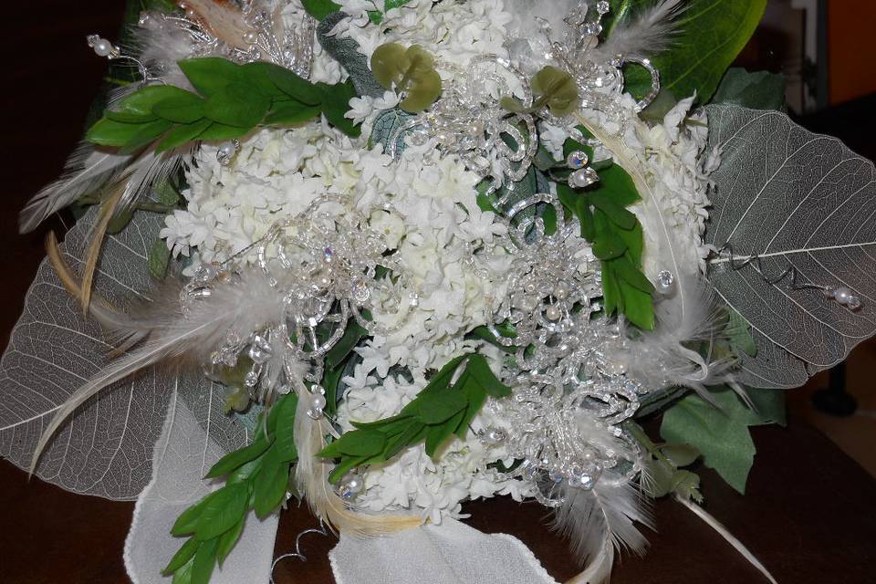 Bouquet con perline e cristalli fiore