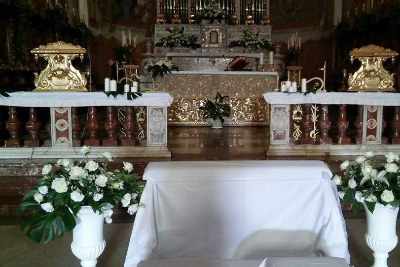 Altare in bianco
