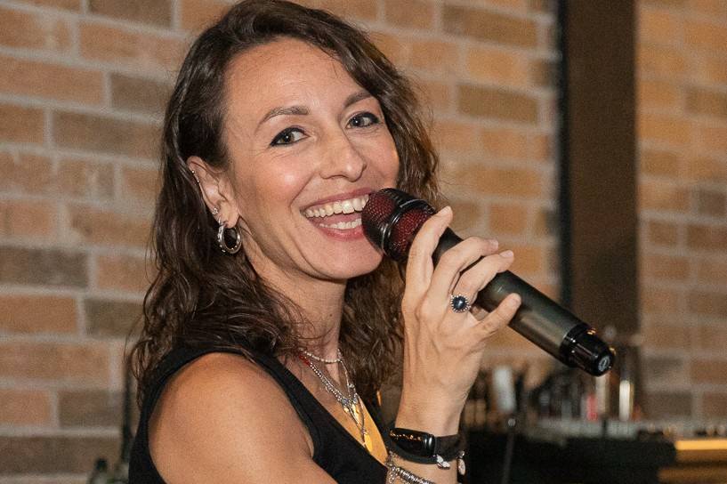 Veronica Spotti Singer 3