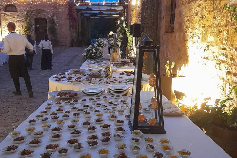 Gran buffet di antipasti