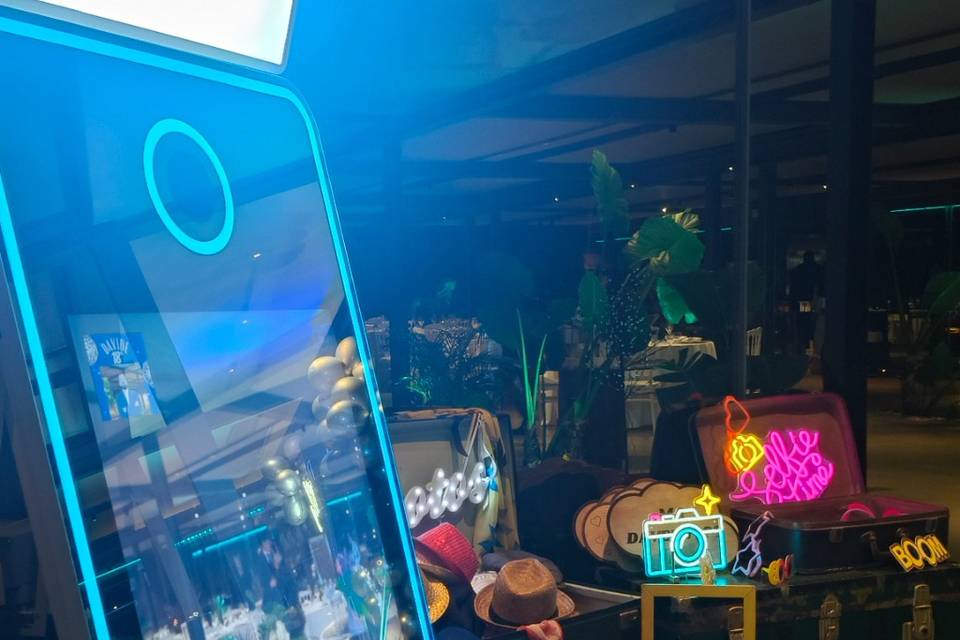 Mirror Phone