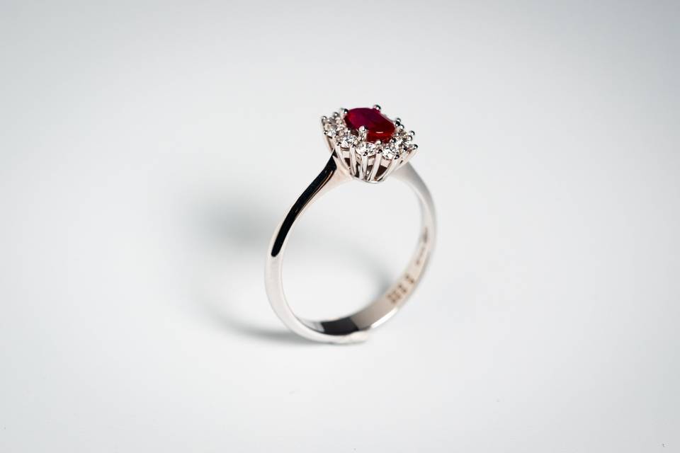 Anello Kate Medio Rubino