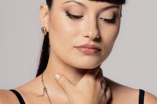 Ony Make-up Artist
