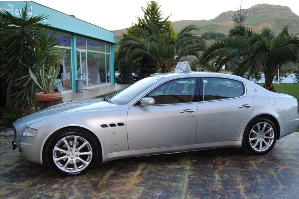 Maserati Quattroporte Grigio