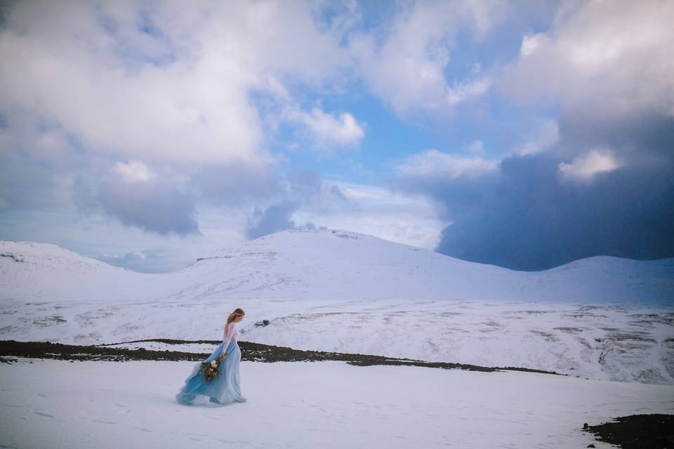 Jonna into the snow