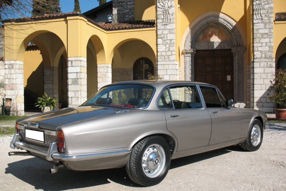 Jaguar xj6 4,2 Saloon