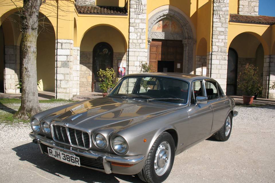 Jaguar xj6 4,2 Saloon