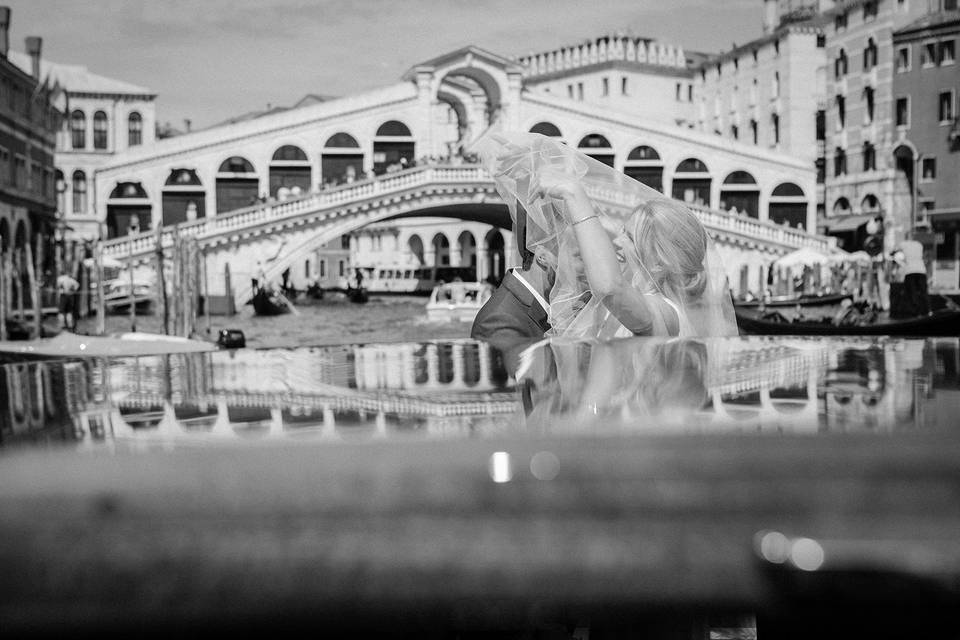 Coppia al ponte di Rialto