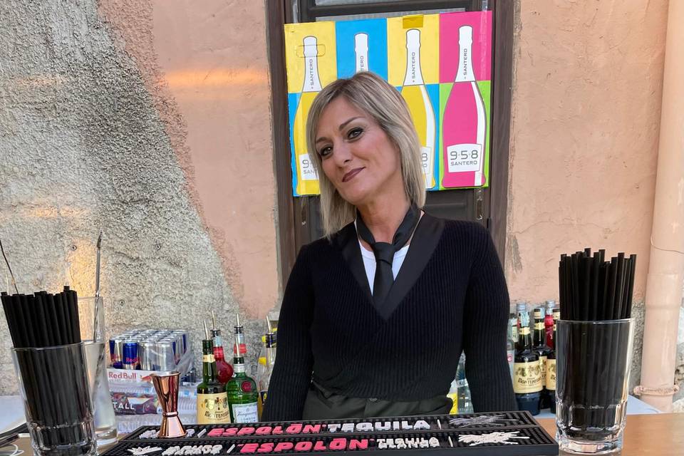 Lara - Bartender