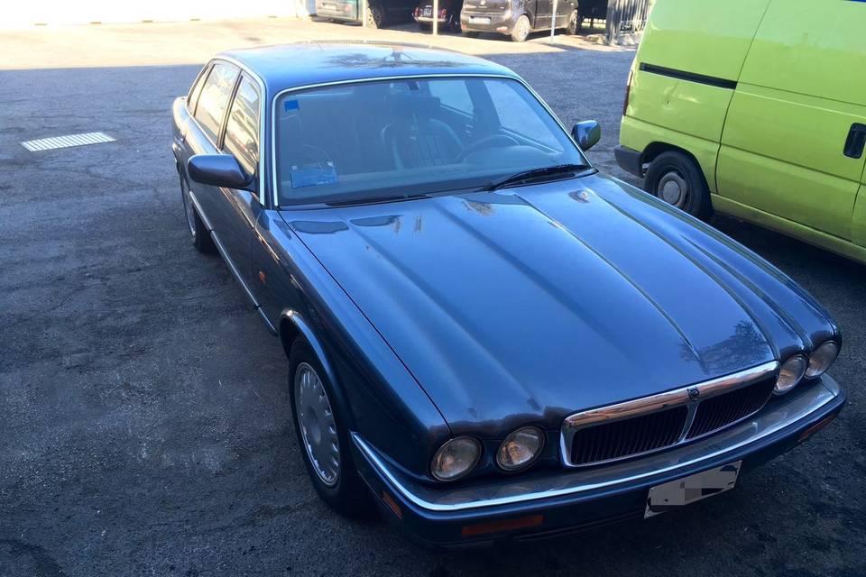 Jaguar Xj6