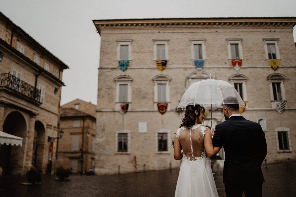Rainy wedding
