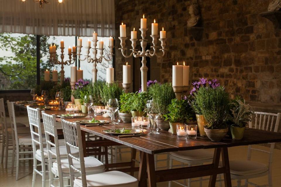 Tuscan Botanical Table