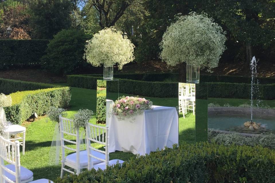 Minimalism Meets Romance