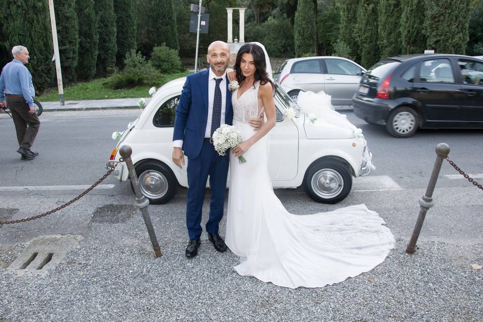 Sposi e auto