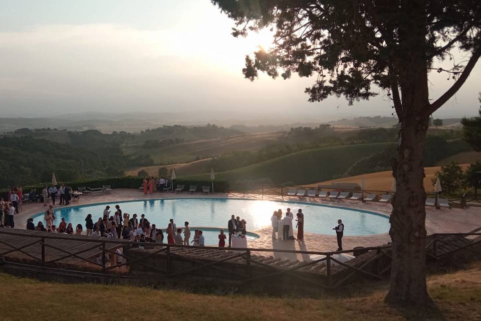 Aperitivo a bordo piscina