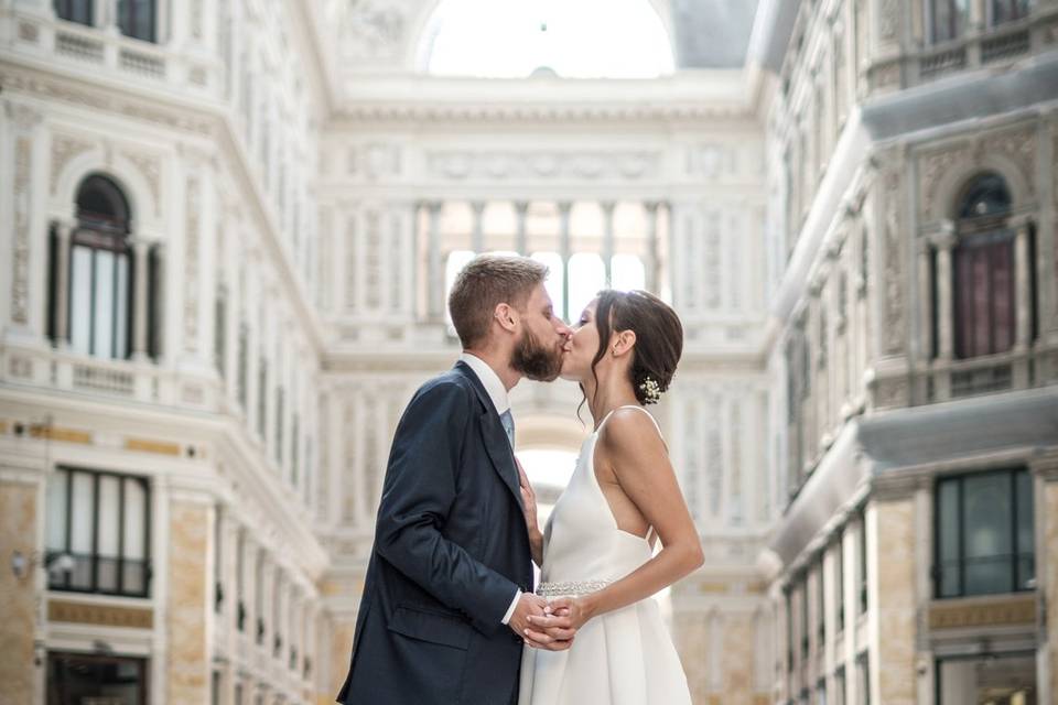 Matrimonio bacio galleria