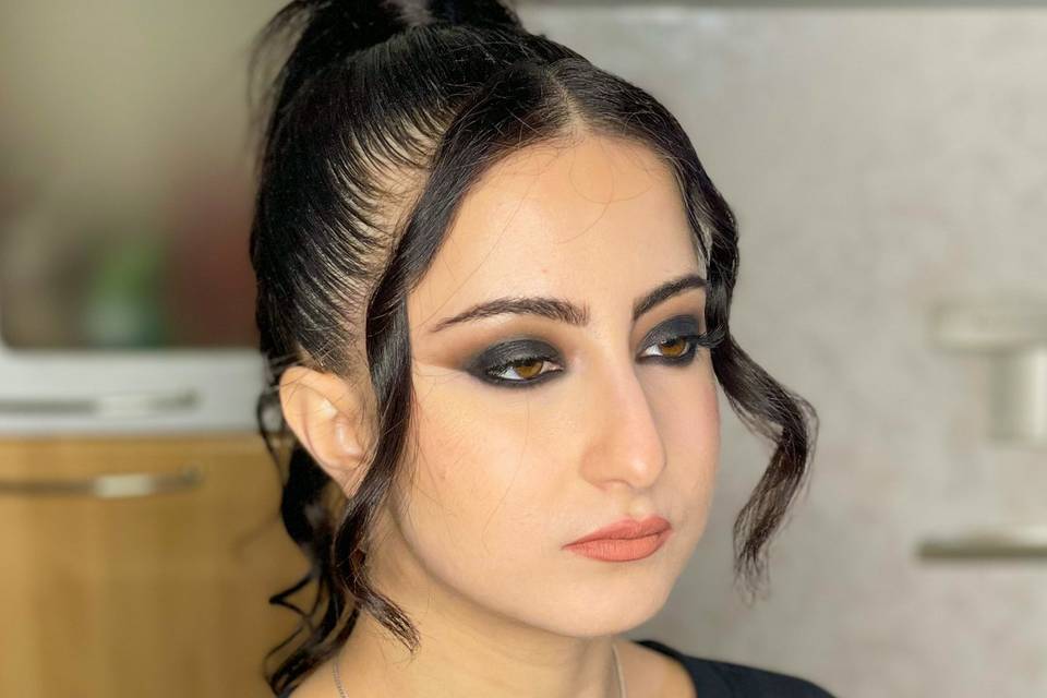Smokey eyes