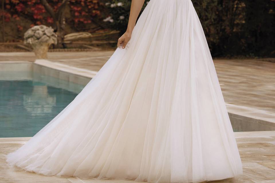 White one by pronovias