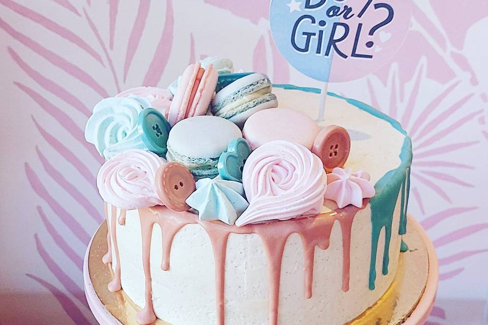 Drip cake gender reveal