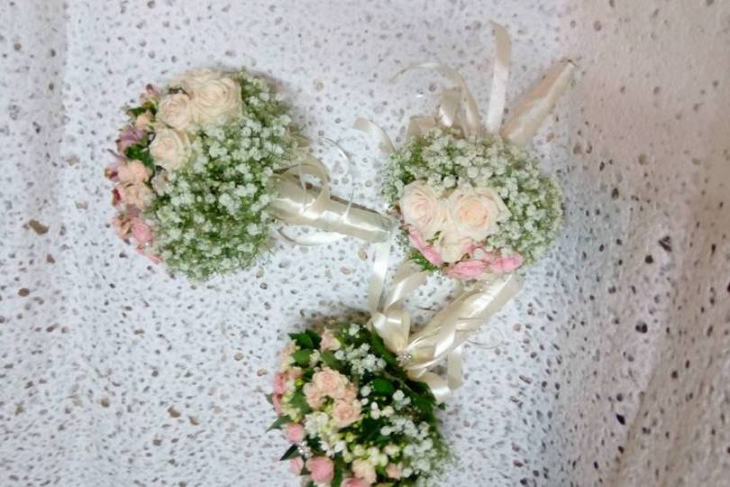 Bouquet sposa e damigelle