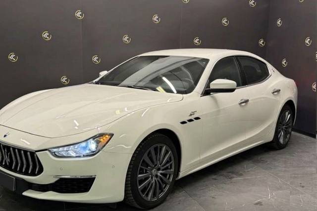 Auto sportiva matrimonio