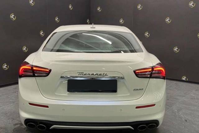 Auto sportiva matrimonio