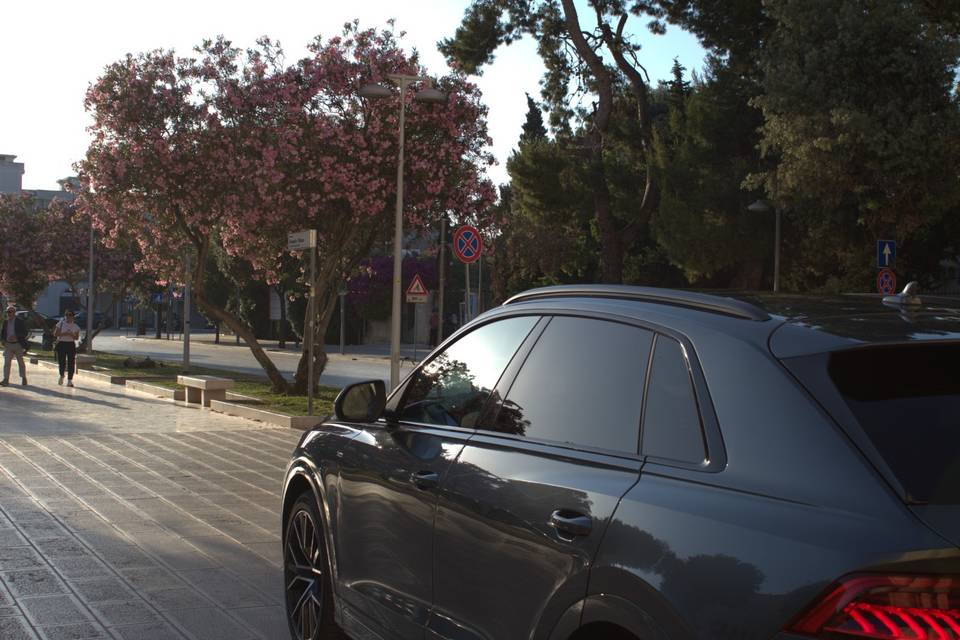 Auto sportiva matrimonio
