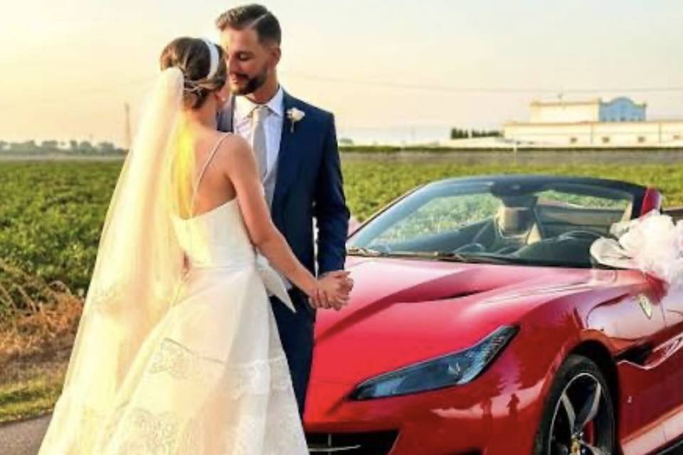 Auto sportiva matrimonio