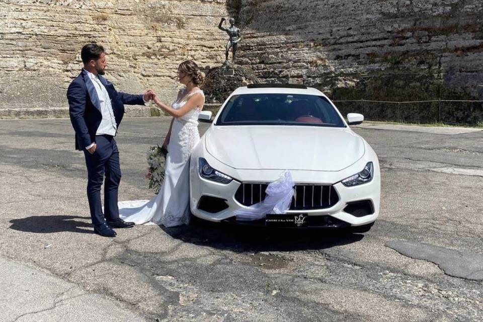 Auto sportiva matrimonio