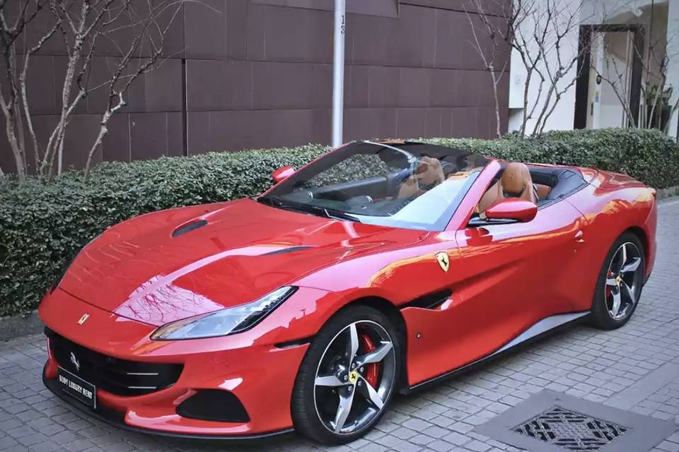 Auto sportiva matrimonio