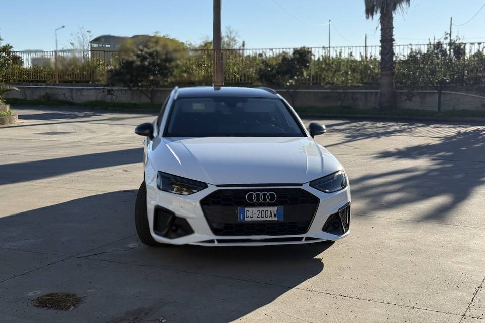 Auto sportiva matrimonio