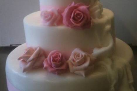 Rosa Rosae wedding cake