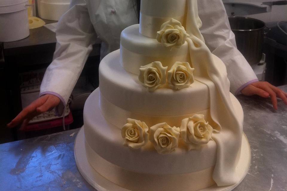 Wedding cake by Luxury Cakes