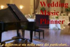 Pianoforte Classico a Coda incluso nel servizio e senza costi aggiuntivi...