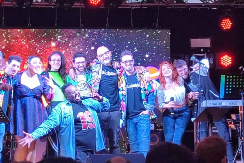 Insieme sul palco