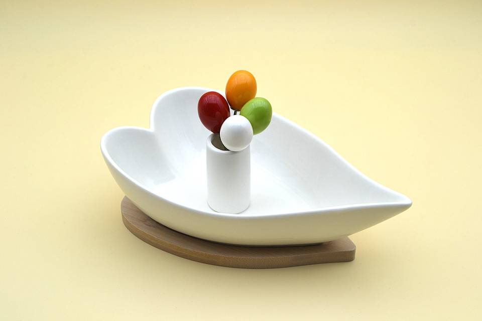 Antipastiera con spilli e tagl