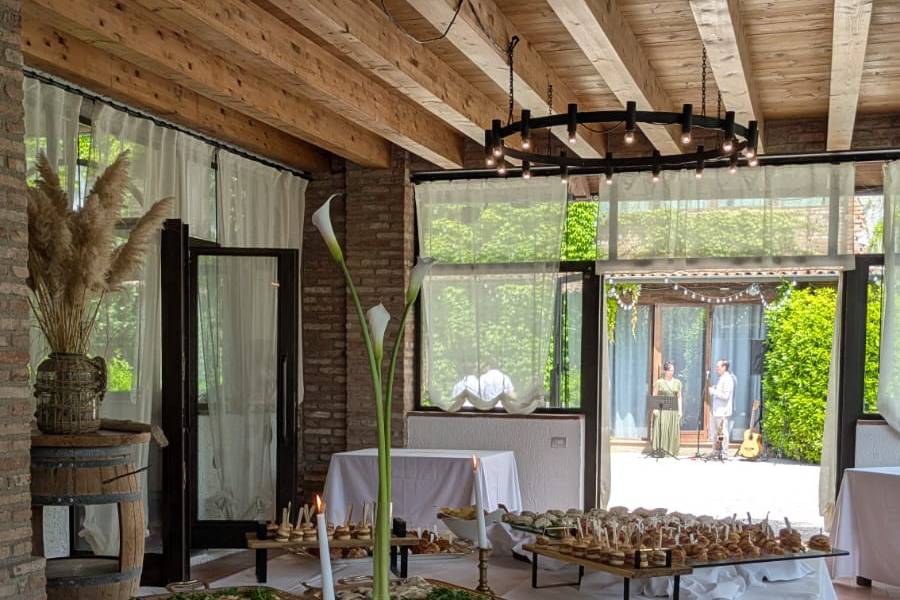 Buffet in Veranda