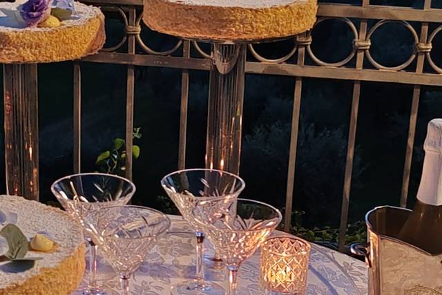 Cake topper