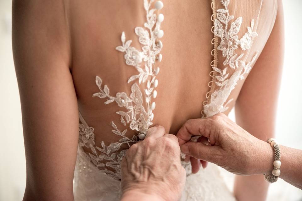 Dettagli vestito sposa