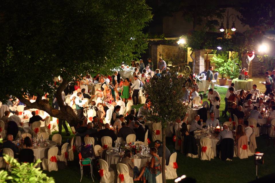 Cena in giardino