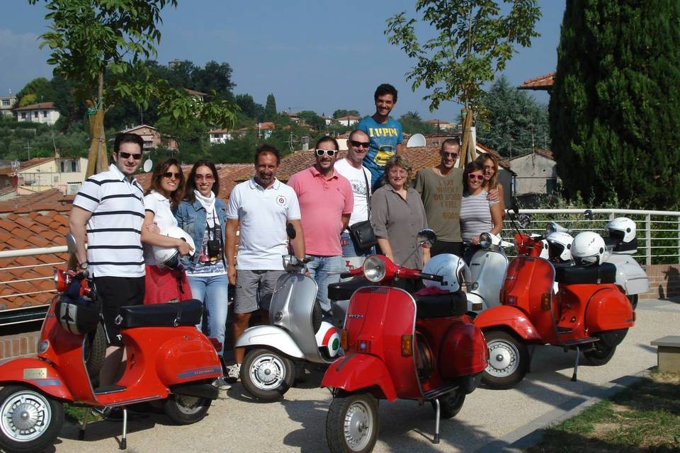 Matrimonio in vespa d'epoca