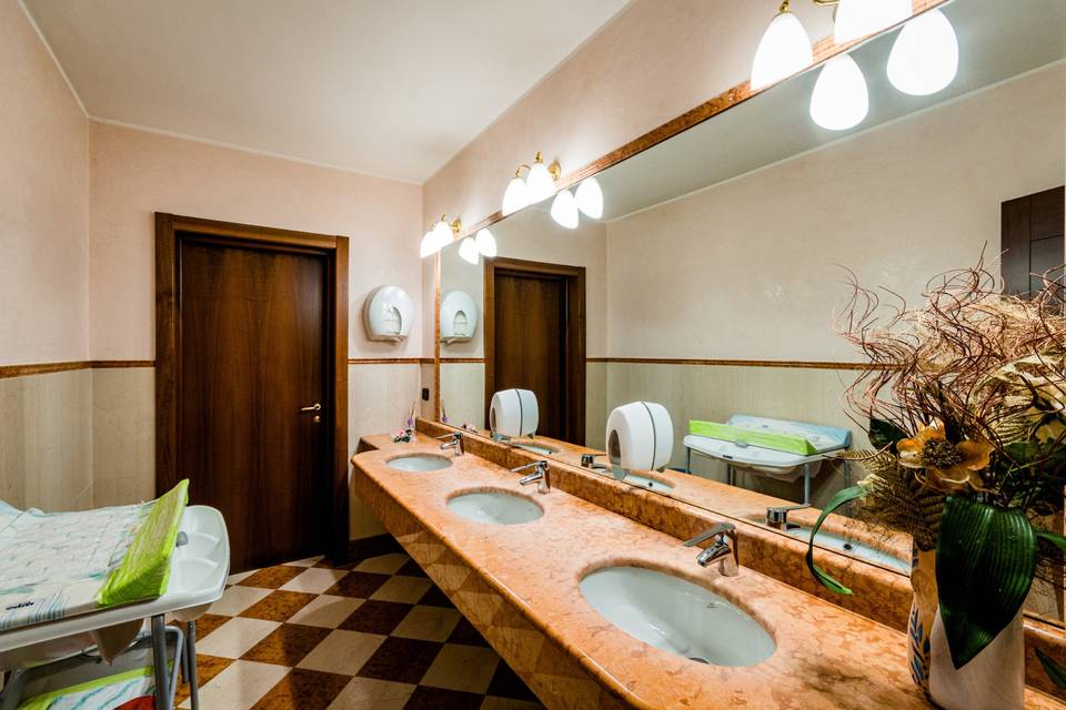 Bagno con fasciatoio