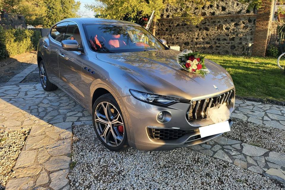 Maserati Levante Laterale dx