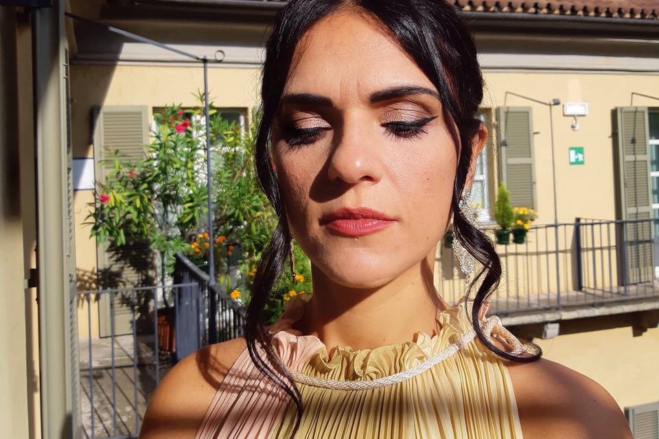 Makeup and hairstyle