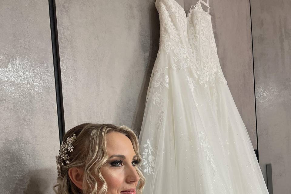 Blonde bride