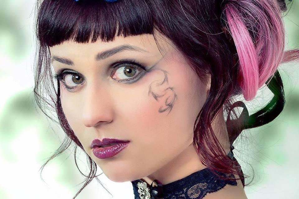 Lara Pran MakeUp